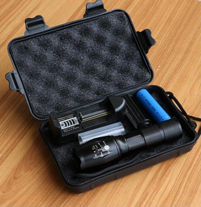 Lampe torche tactique à LED 5 000 lumens, haute puissance