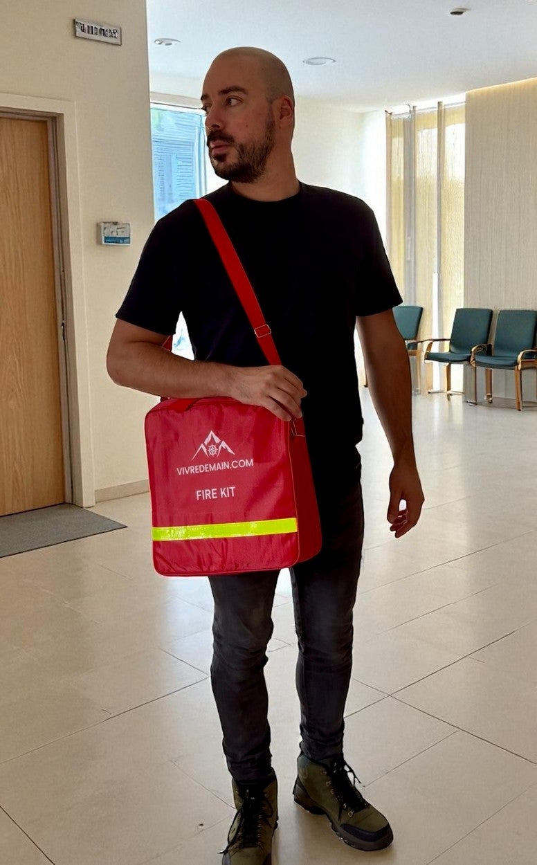 FIRE - Le kit de survie incendies Vivre Demain® pour évacuer rapidement une zone en feu. vivredemain.com kit évacuation incendie